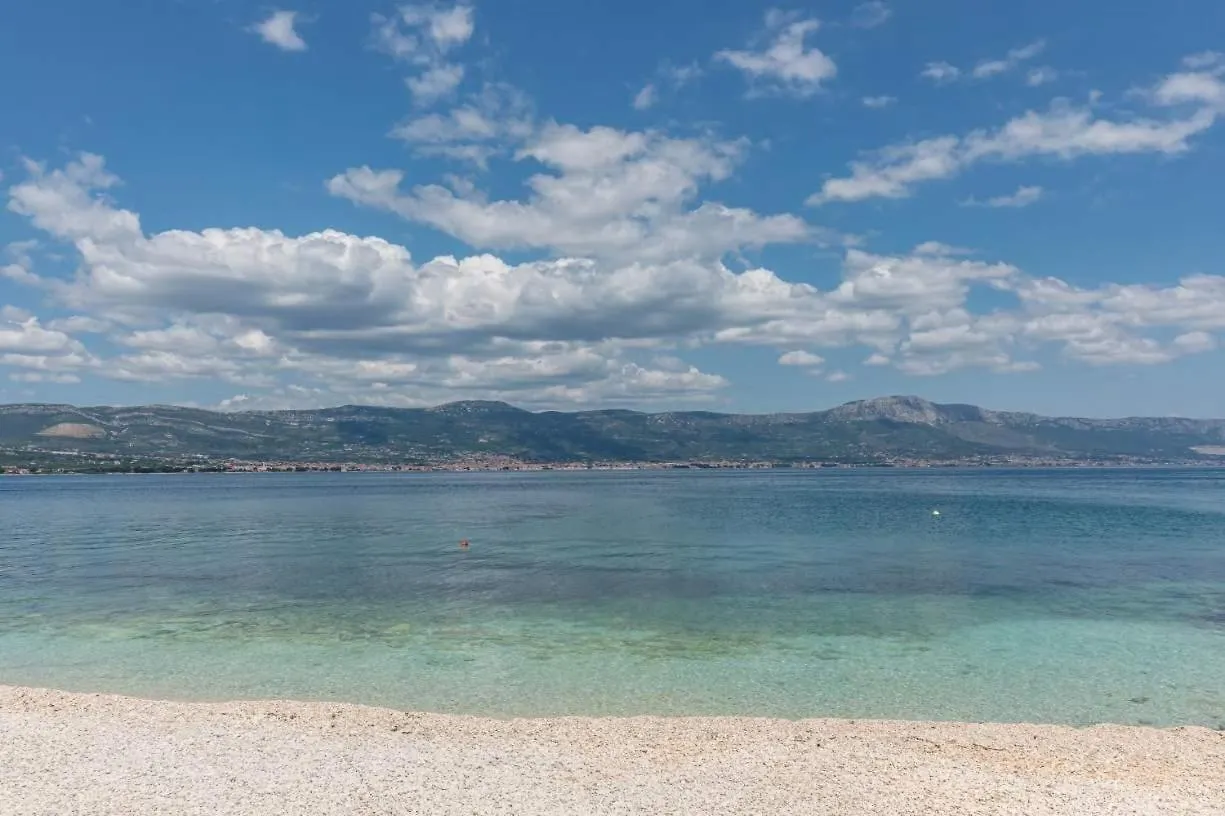 Apartment In Arbanija With Sea View, Terrace, Air Conditioning, Wifi 5139-2 Trogir