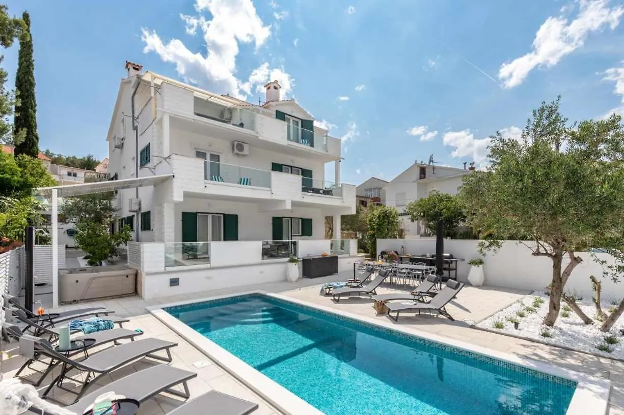 Apartment In Arbanija With Sea View, Terrace, Air Conditioning, Wifi 5139-2 Trogir 0*,  Croatia