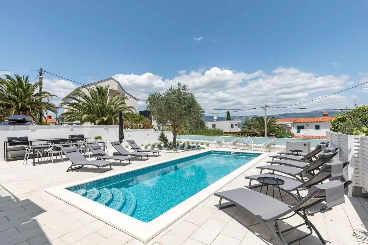 Apartment In Arbanija With Sea View, Terrace, Air Conditioning, Wifi 5139-2 Trogir 0*,  Croatia