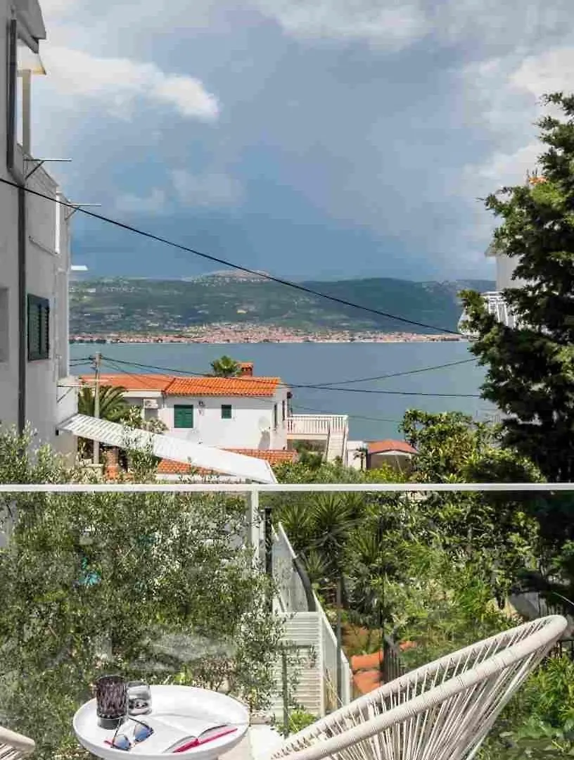 Apartment In Arbanija With Sea View, Terrace, Air Conditioning, Wifi 5139-2 Trogir