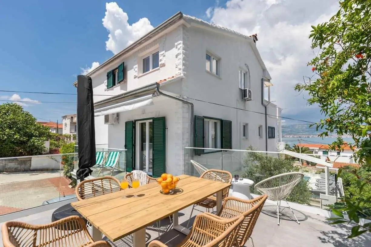 Apartment In Arbanija With Sea View, Terrace, Air Conditioning, Wifi 5139-2 Trogir 0*,  Croatia