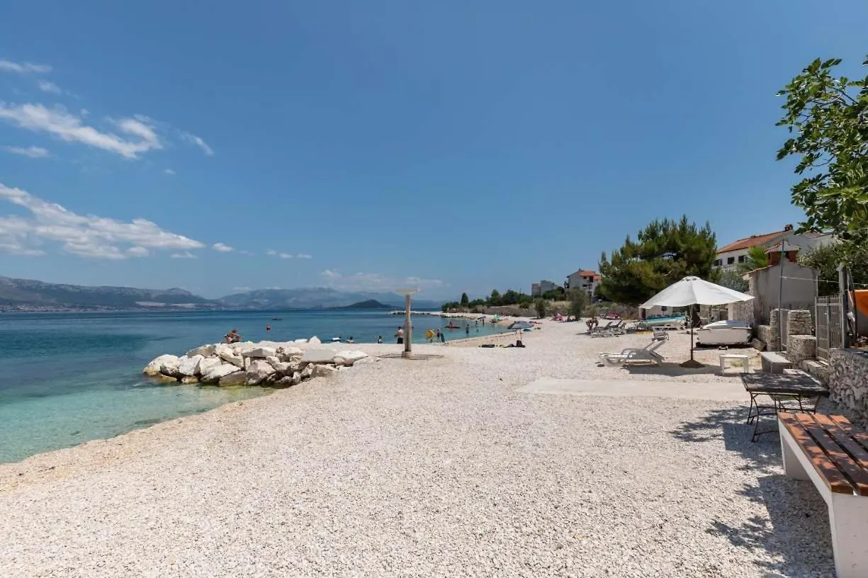 Apartment In Arbanija With Sea View, Terrace, Air Conditioning, Wifi 5139-2 Trogir